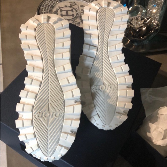 Brand new size 43 limited edition Dior runners - Picture 5 of 8